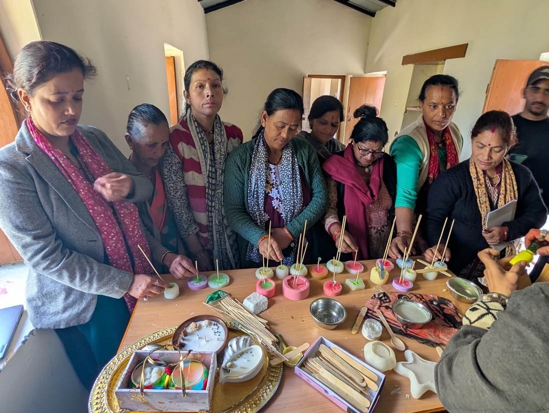 Participants making candles at the Advance candle making training, Jyolikot, Block Bhimtal, Uttarakhand, November 2025