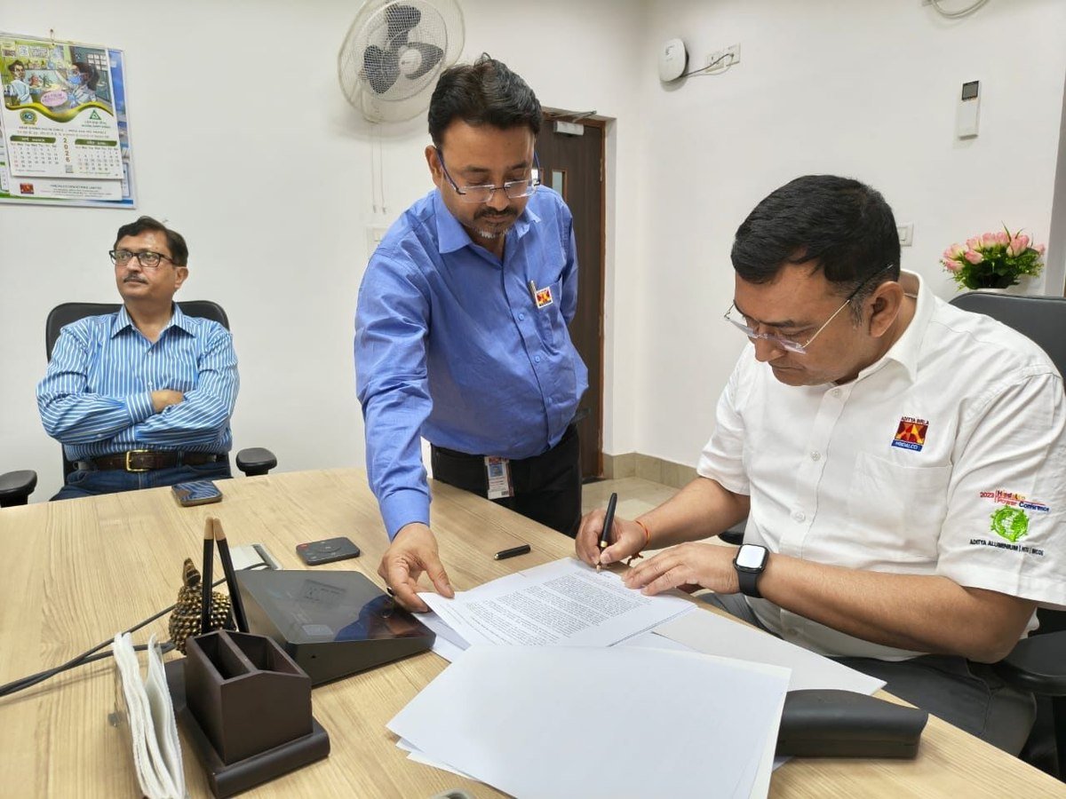 Representatives of Hindalco Industries Limited and Ubantu Foundation signing the Memorandum of Understanding